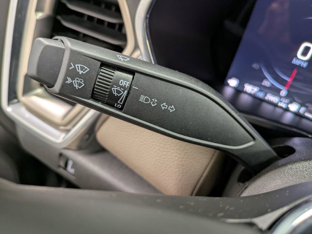 Used 2025 GMC Canyon Denali image 19