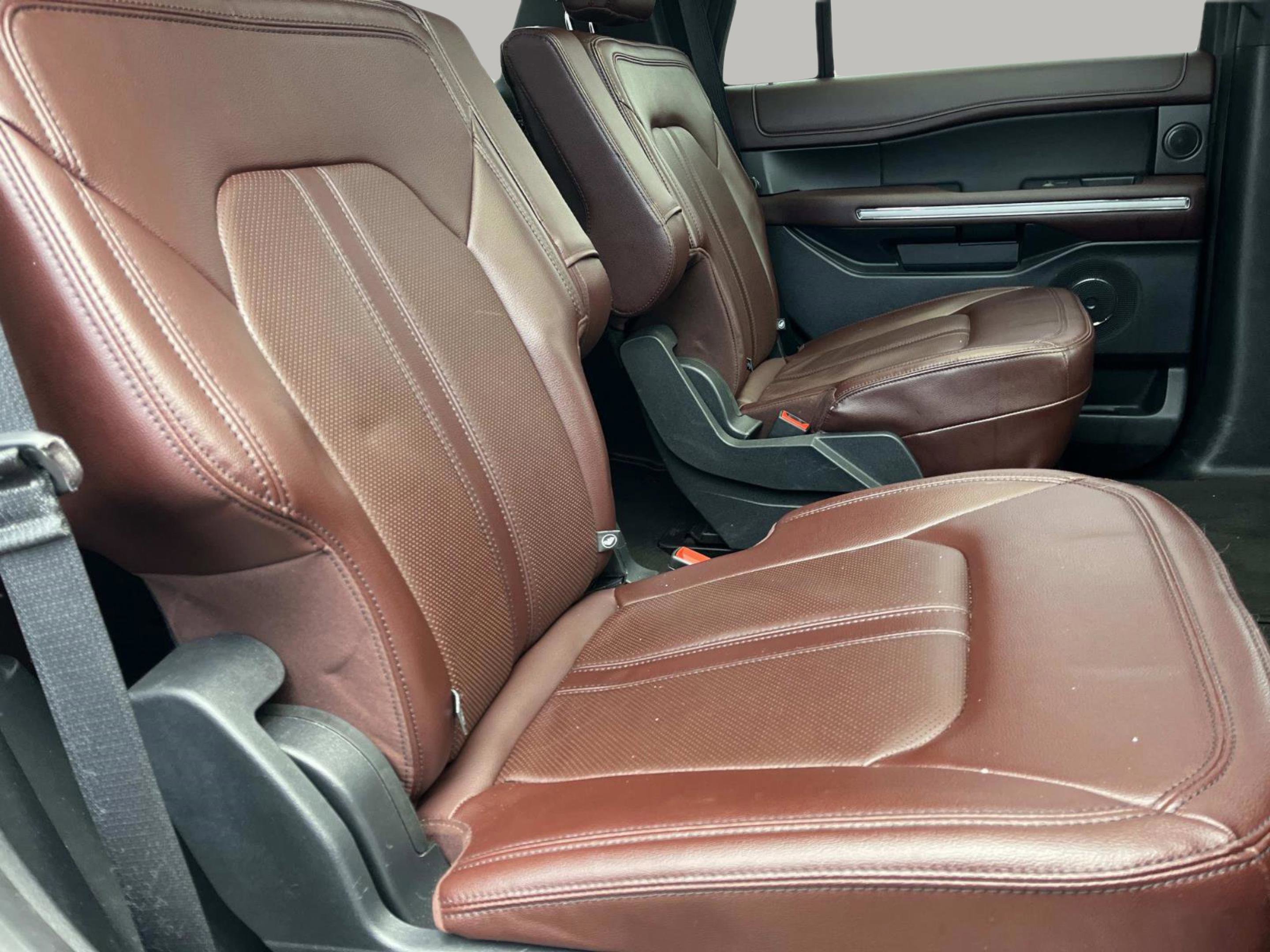 Used 2023 Ford Expedition Limited image 26