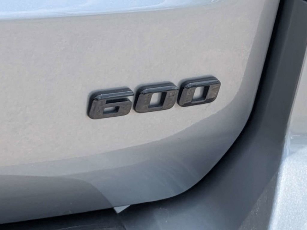 Used 2024 Cadillac Escalade Sport Platinum w/ LPO, ONYX Package AWD/4WD image 13