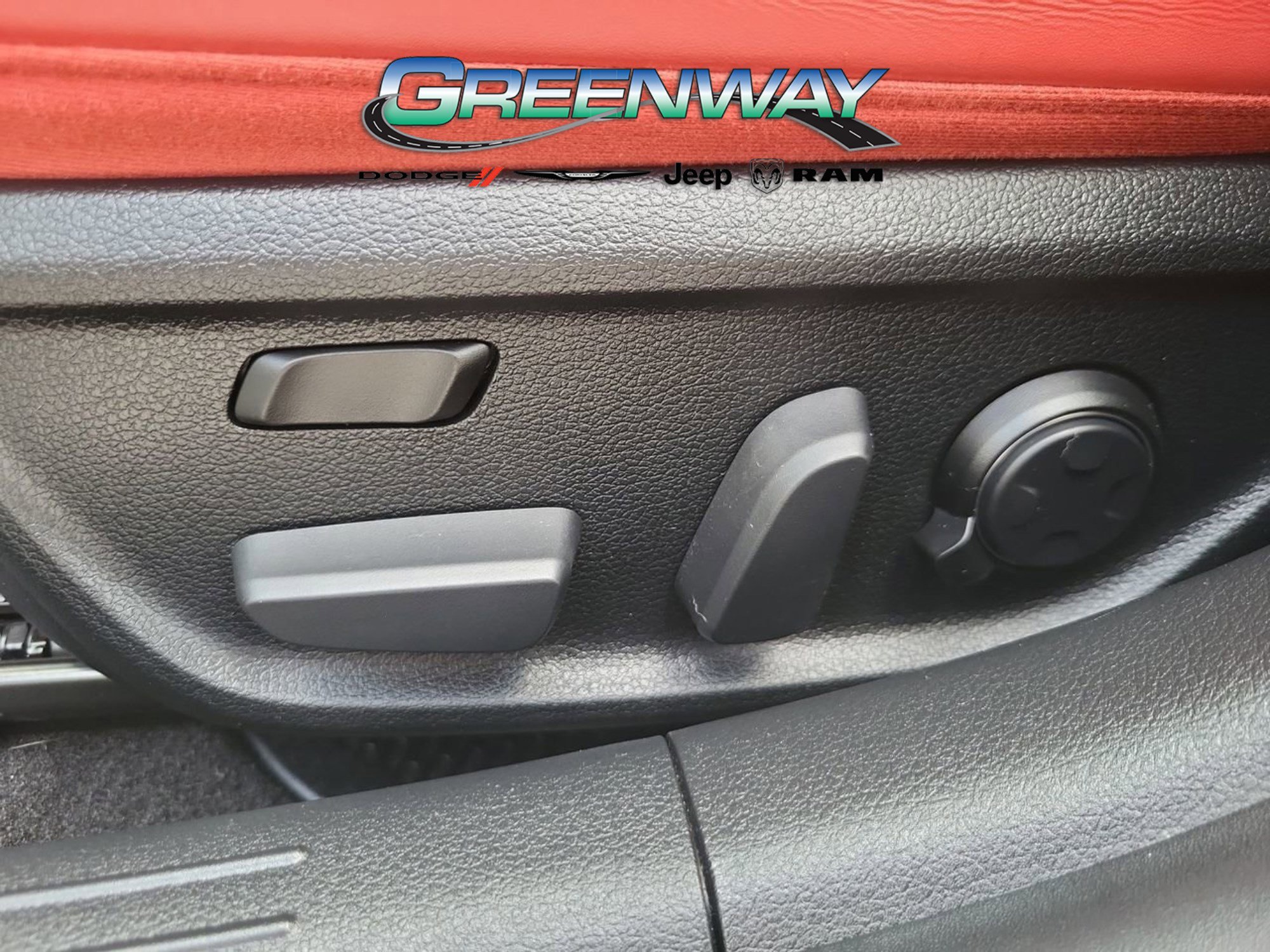Used 2022 Genesis G70 3.3T Launch Edition image 22