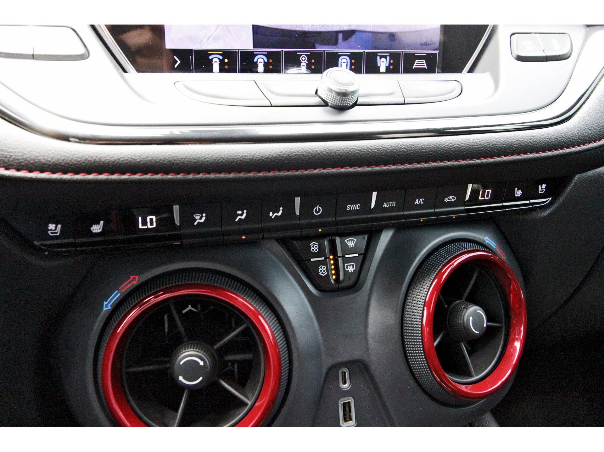 Used 2020 Chevrolet Blazer RS image 28