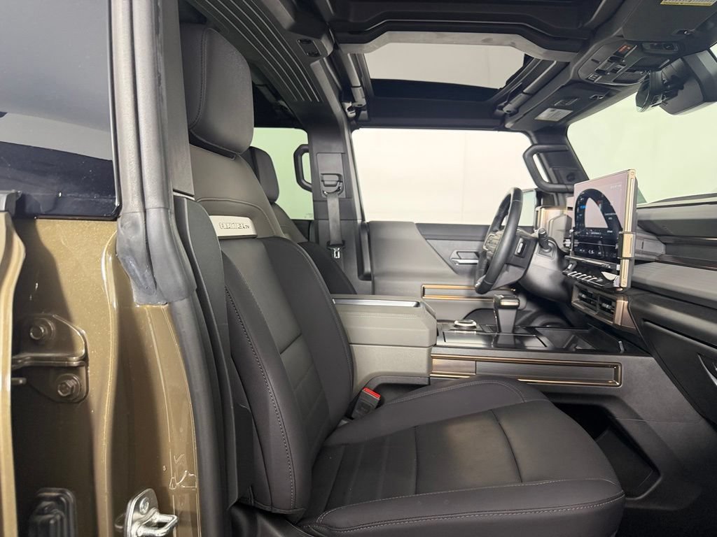 Used 2025 GMC Hummer EV 2X AWD/4WD image 28