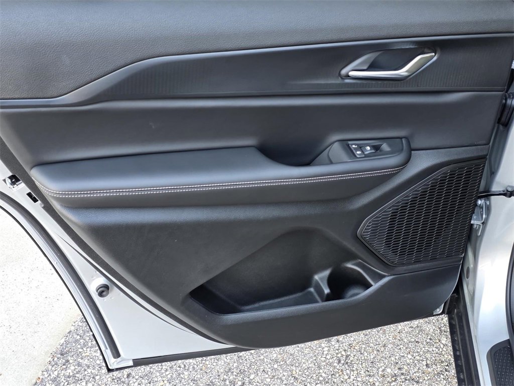 New 2025 Jeep Grand Cherokee L Altitude image 33