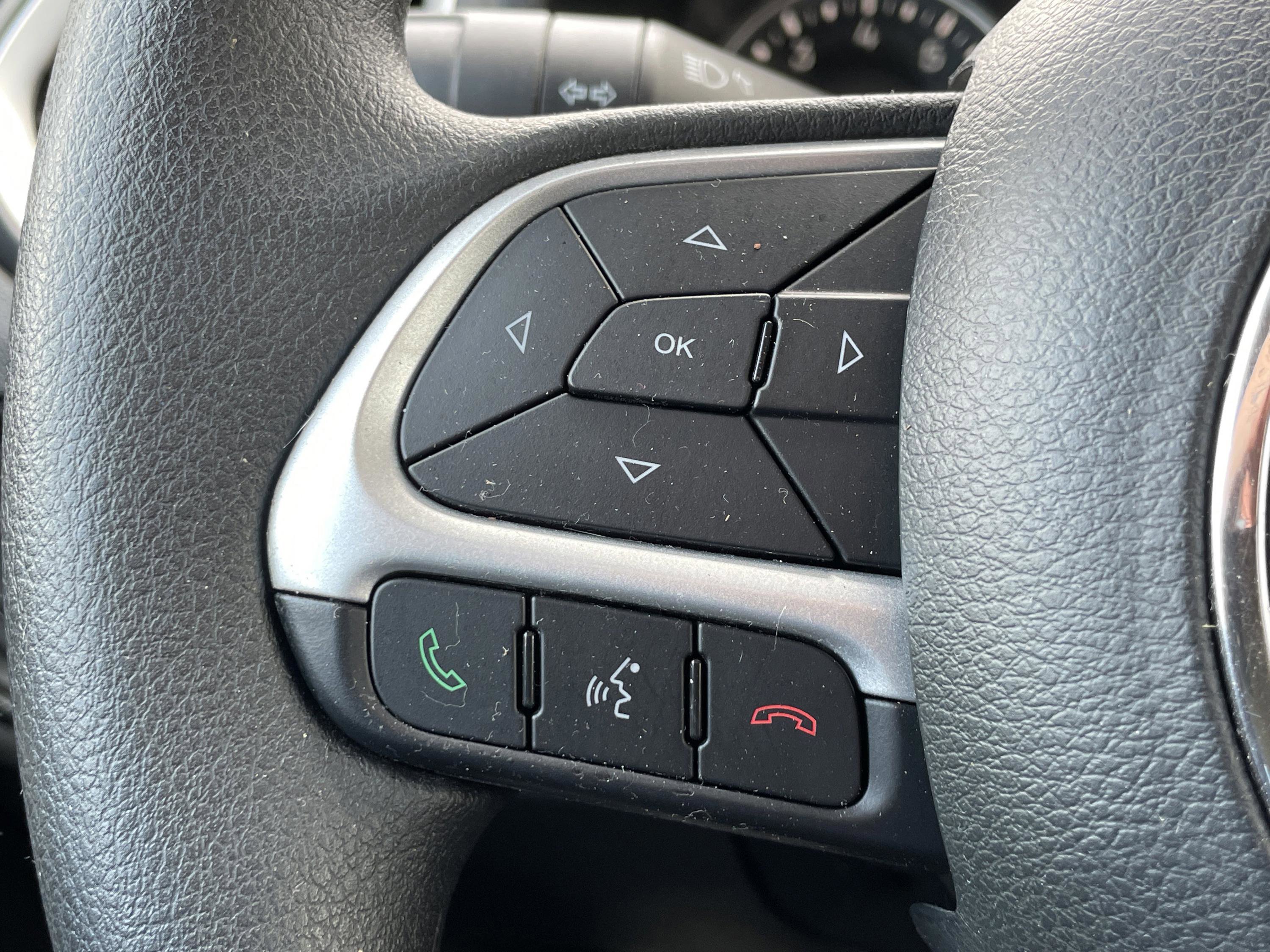 Used 2020 Jeep Renegade Sport w/ Sport Appearance Group AWD/4WD image 14