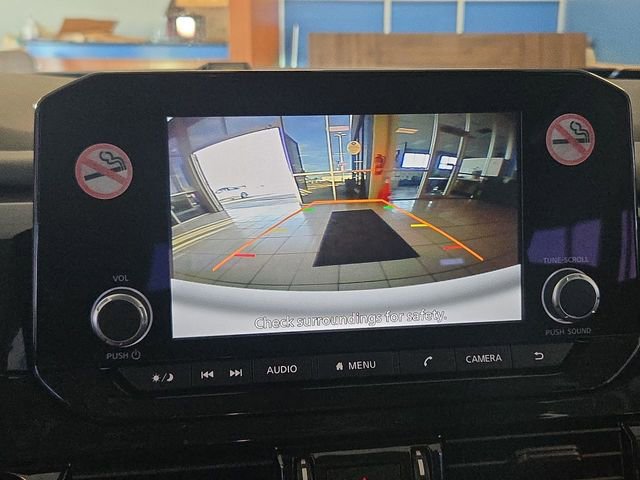 Used 2025 Nissan Pathfinder SV FWD image 17