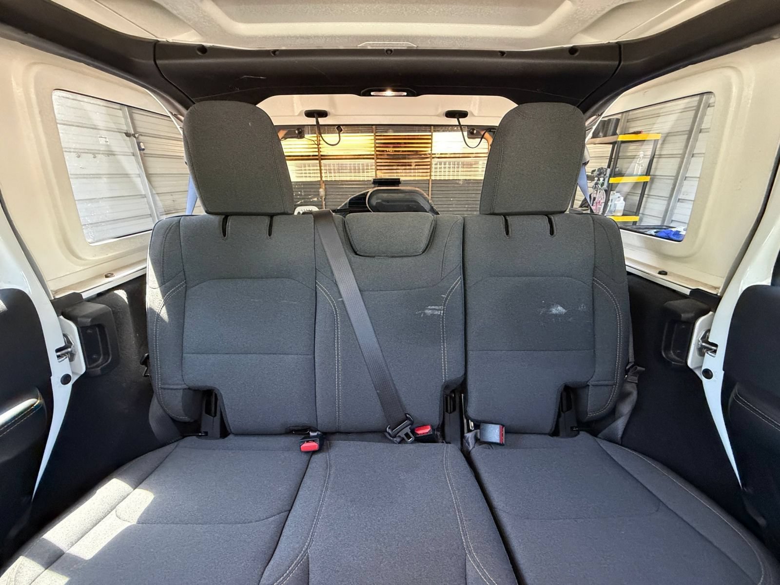 Used 2025 Jeep Wrangler Unlimited Sahara AWD/4WD image 38