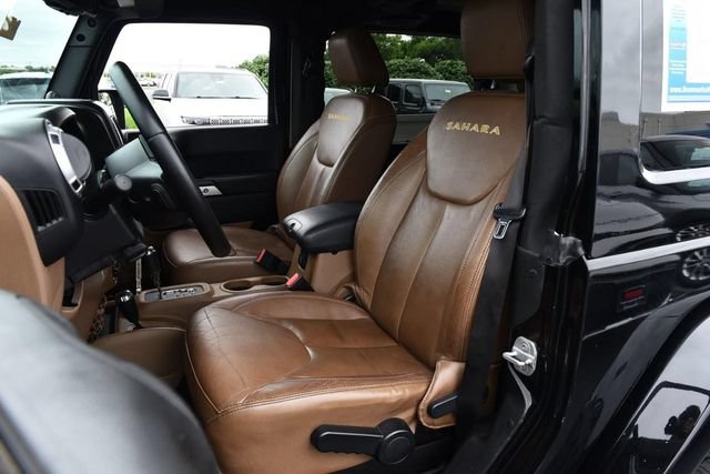Used 2013 Jeep Wrangler Sahara w/ Dual Top Group AWD/4WD image 17
