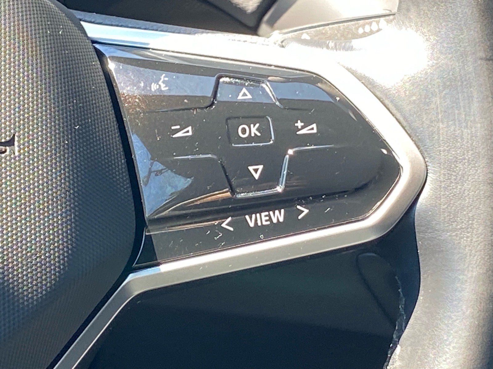 Certified 2022 Volkswagen ID.4 Pro RWD image 9