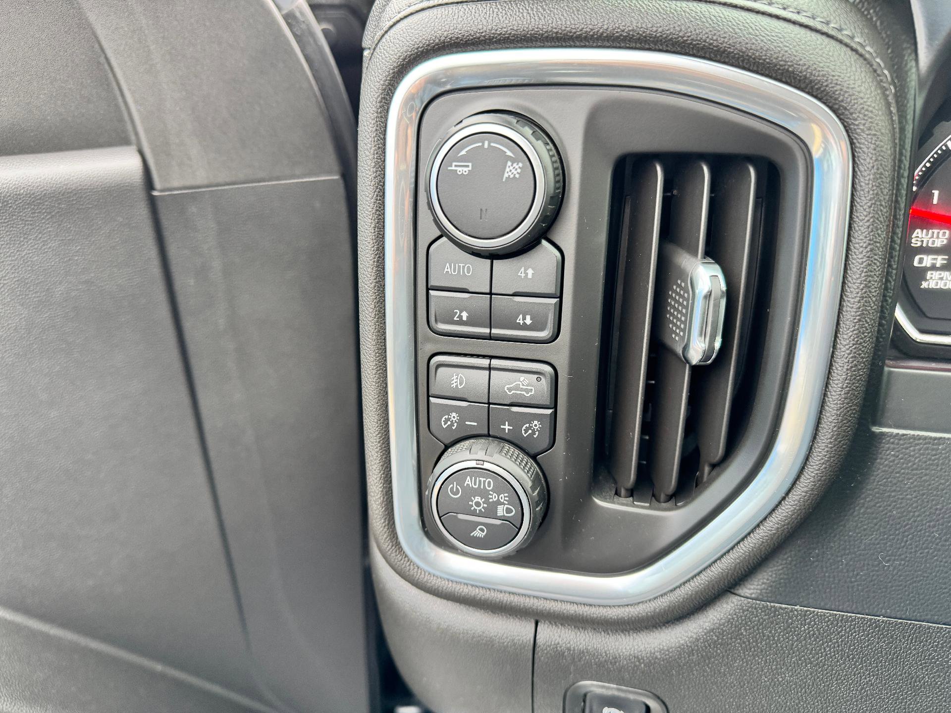 Used 2019 Chevrolet Silverado 1500 LTZ w/ LTZ Plus Package image 25