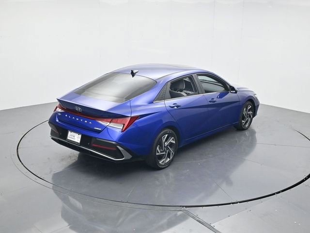 Used 2024 Hyundai Elantra Limited image 38