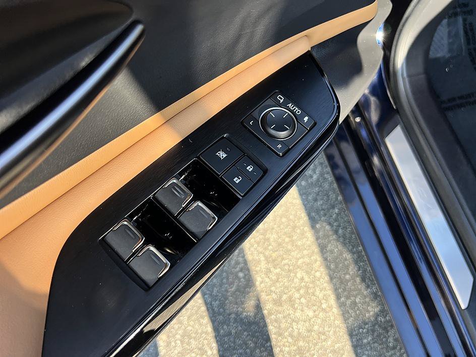 Used 2023 Lexus ES 350 w/ Premium Package FWD image 21