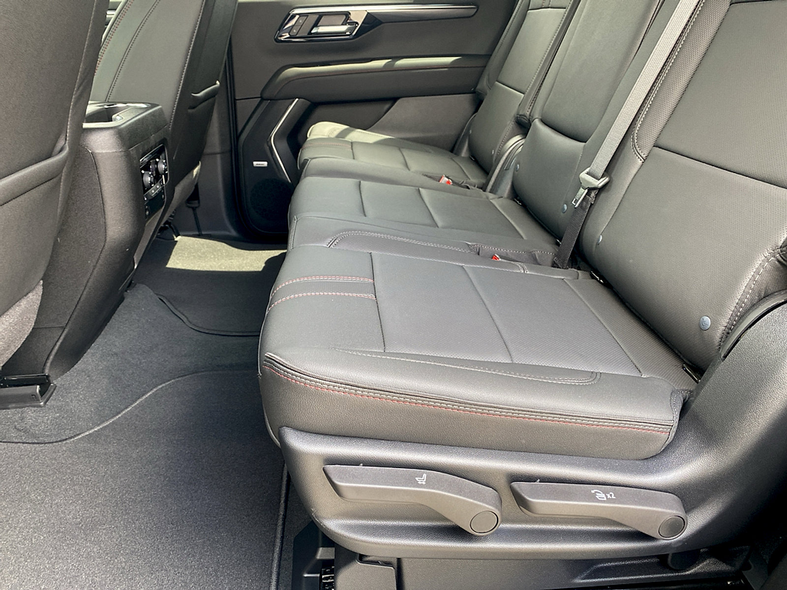 New 2026 Chevrolet Tahoe RST w/ Comfort Package AWD/4WD image 32