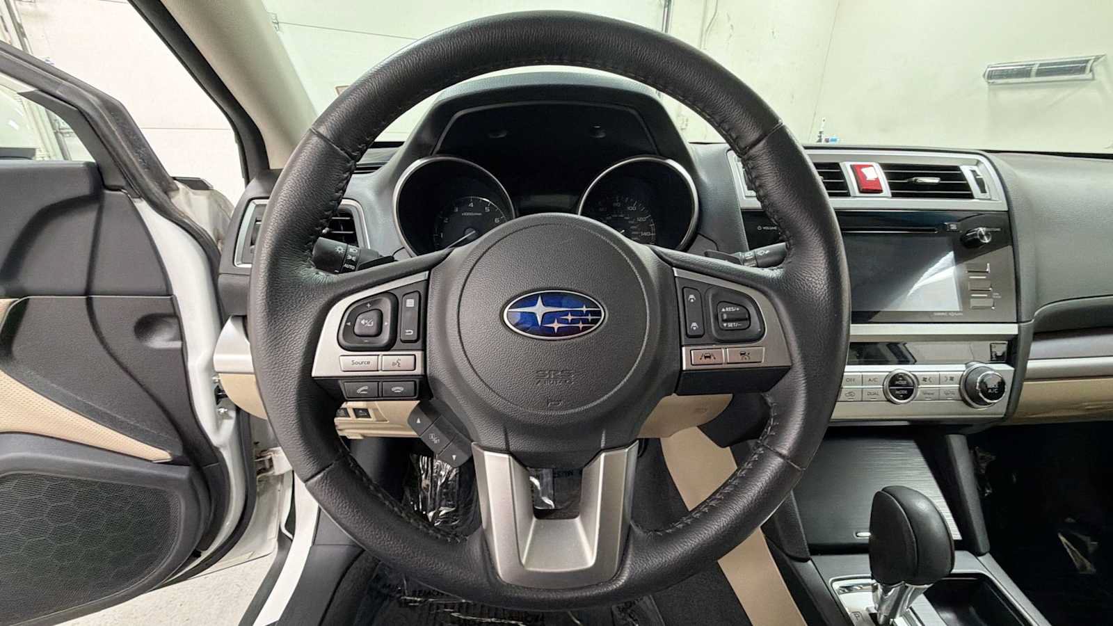 Used 2017 Subaru Outback 3.6R Limited AWD/4WD image 16