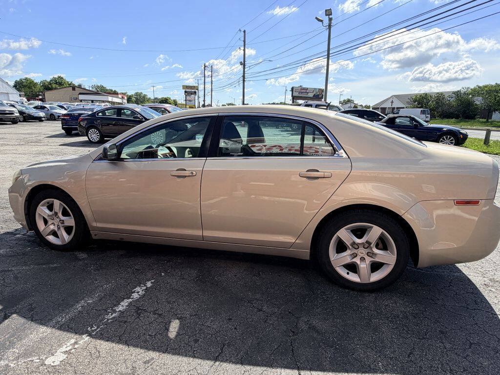Used 2010 Chevrolet Malibu LS FWD image 3