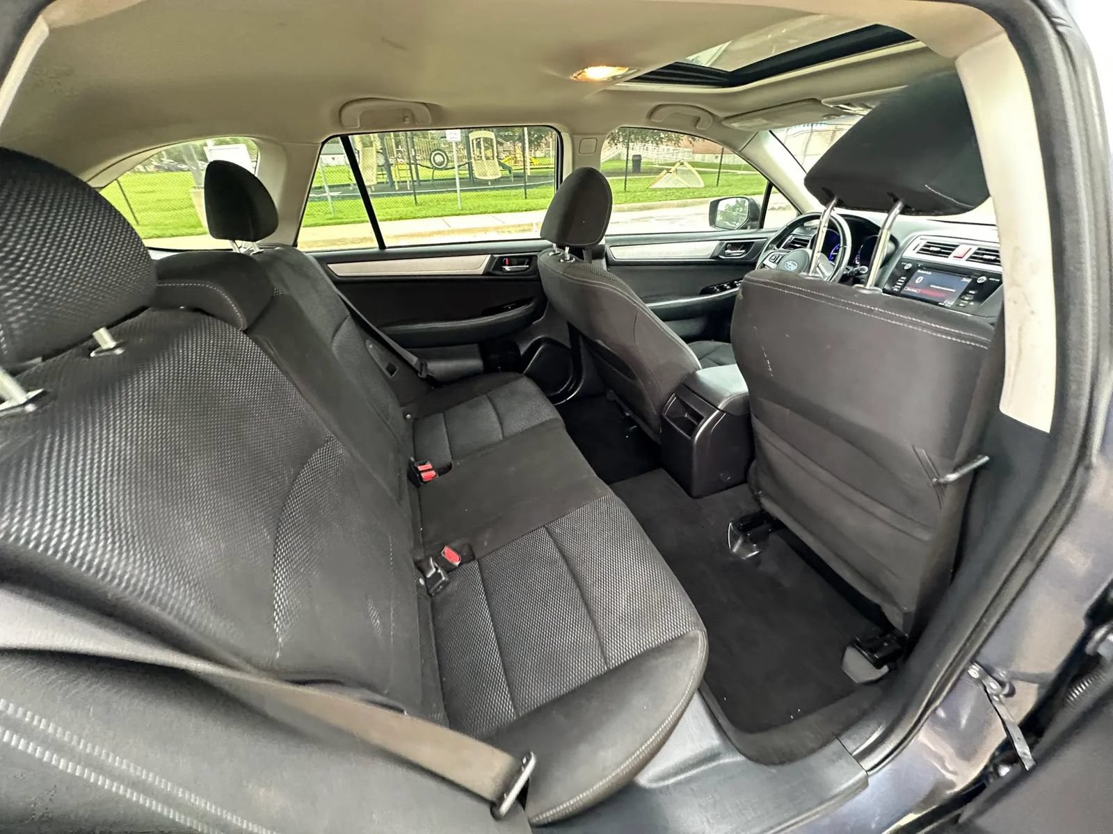 Used 2017 Subaru Outback 2.5i Premium AWD/4WD image 22