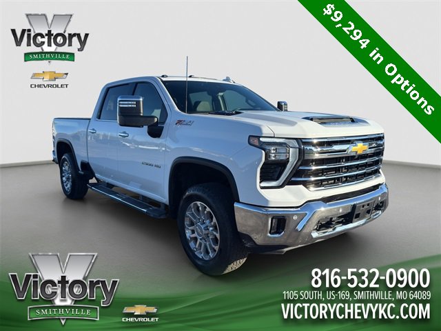 Used 2025 Chevrolet Silverado 2500 LTZ w/ LTZ Premium Package image 8