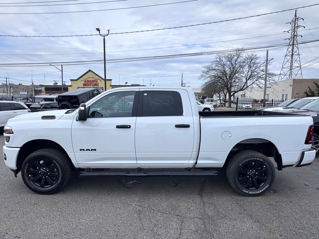 Used 2025 RAM 2500 Big Horn AWD/4WD image 4