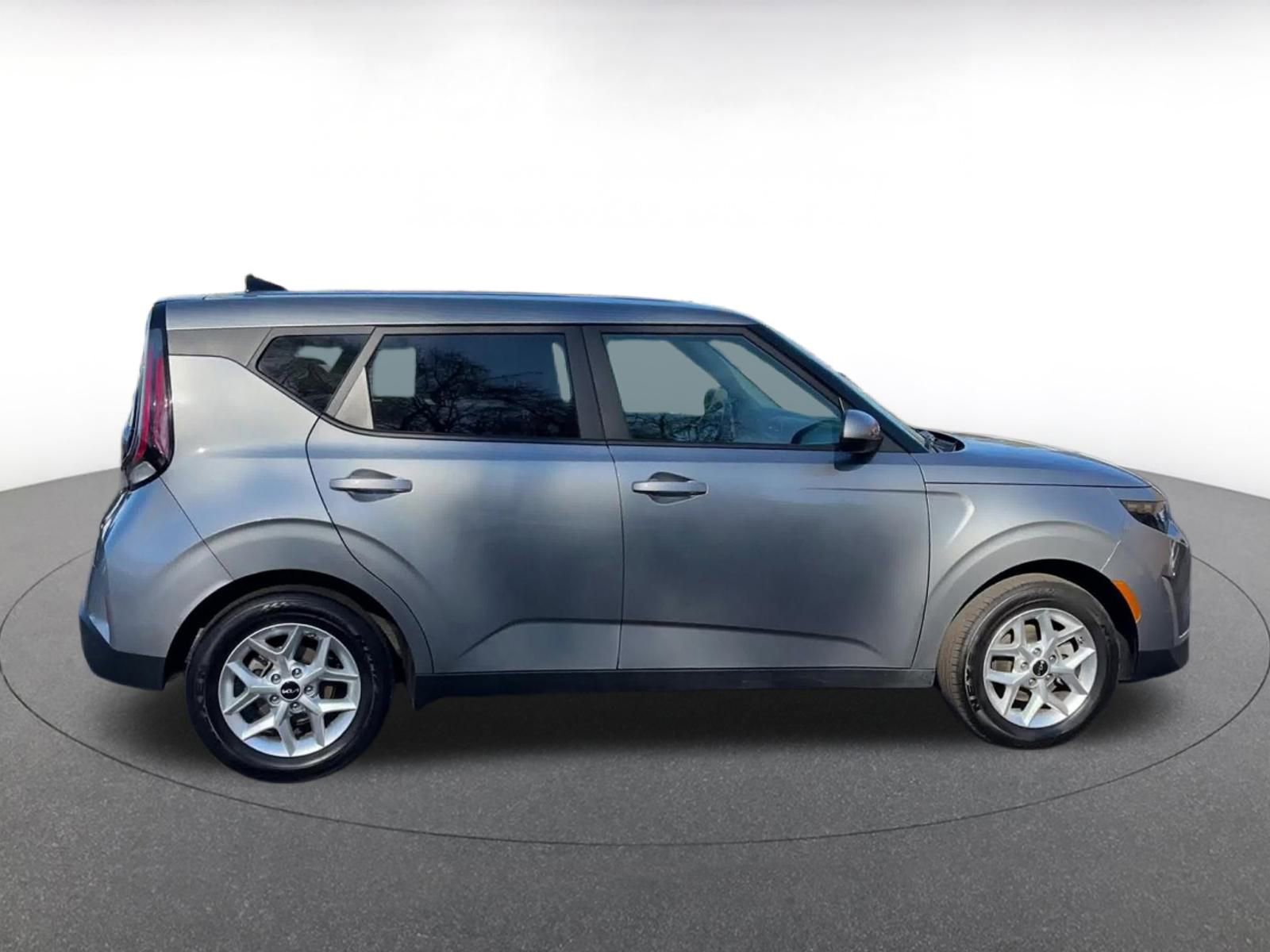 Used 2025 Kia Soul LX w/ LX Technology Package image 15