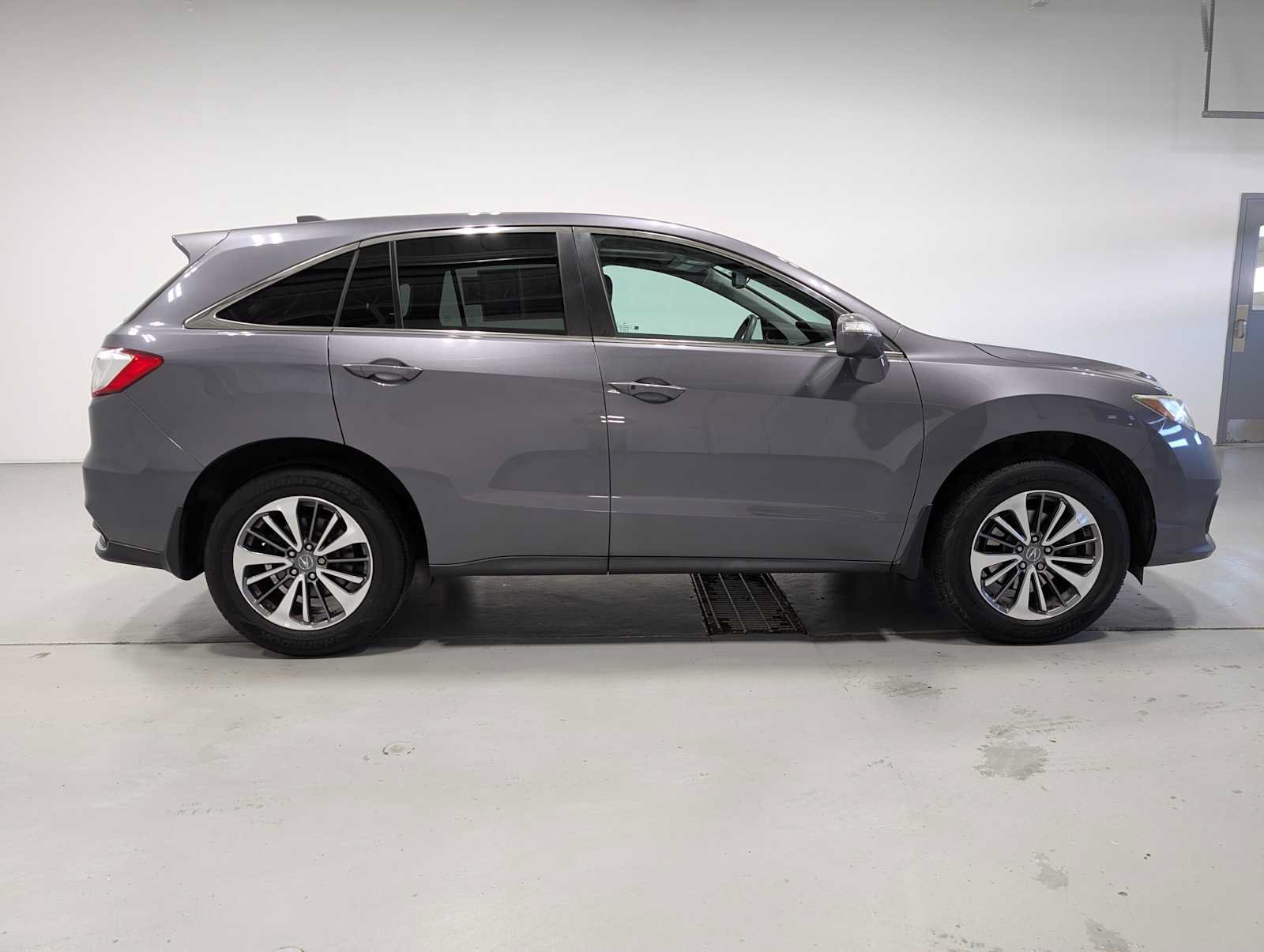 Used 2017 Acura RDX w/ Advance Package AWD/4WD image 7