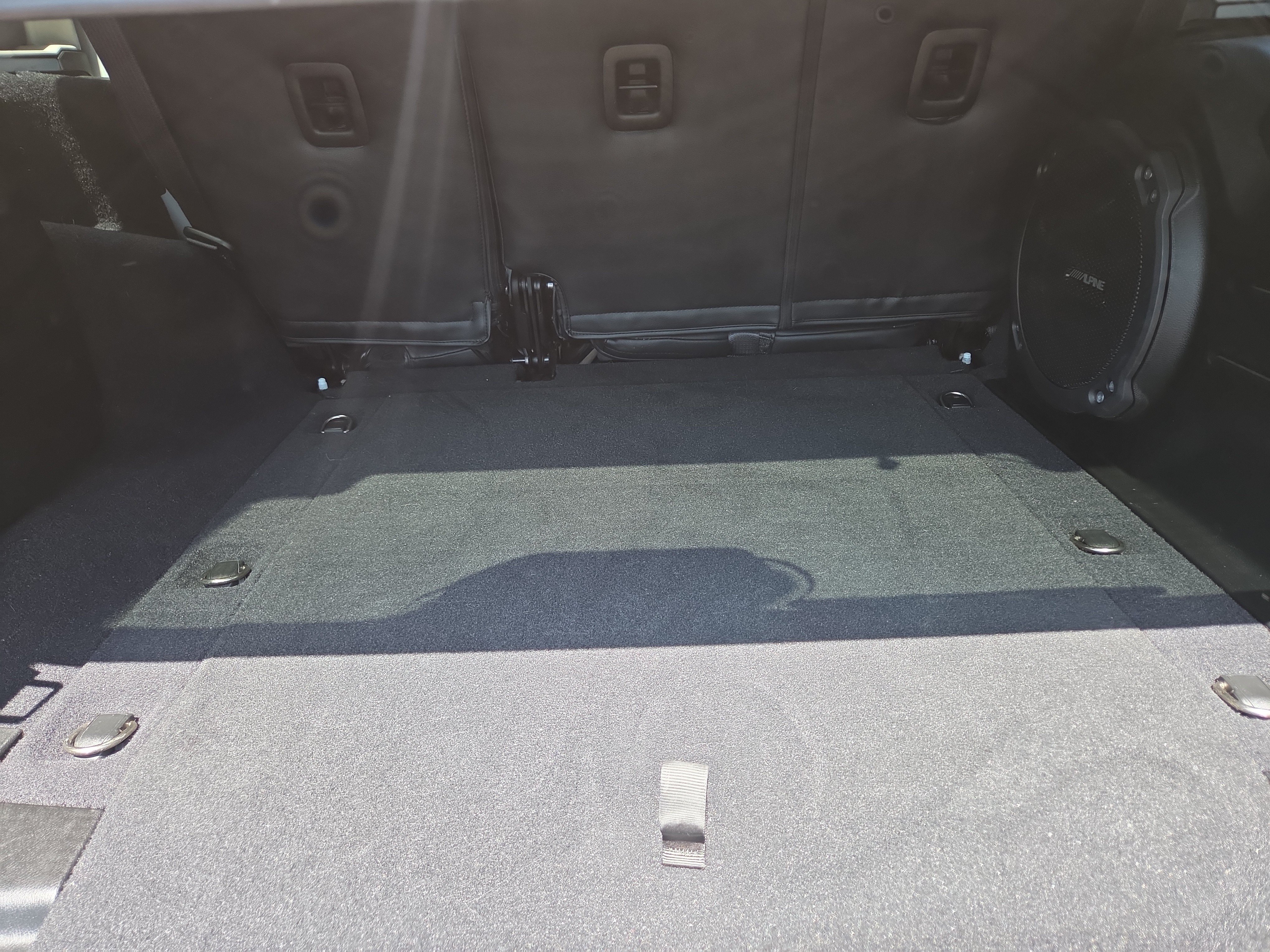 Used 2022 Jeep Wrangler Unlimited Sahara w/ Cold Weather Group AWD/4WD image 31