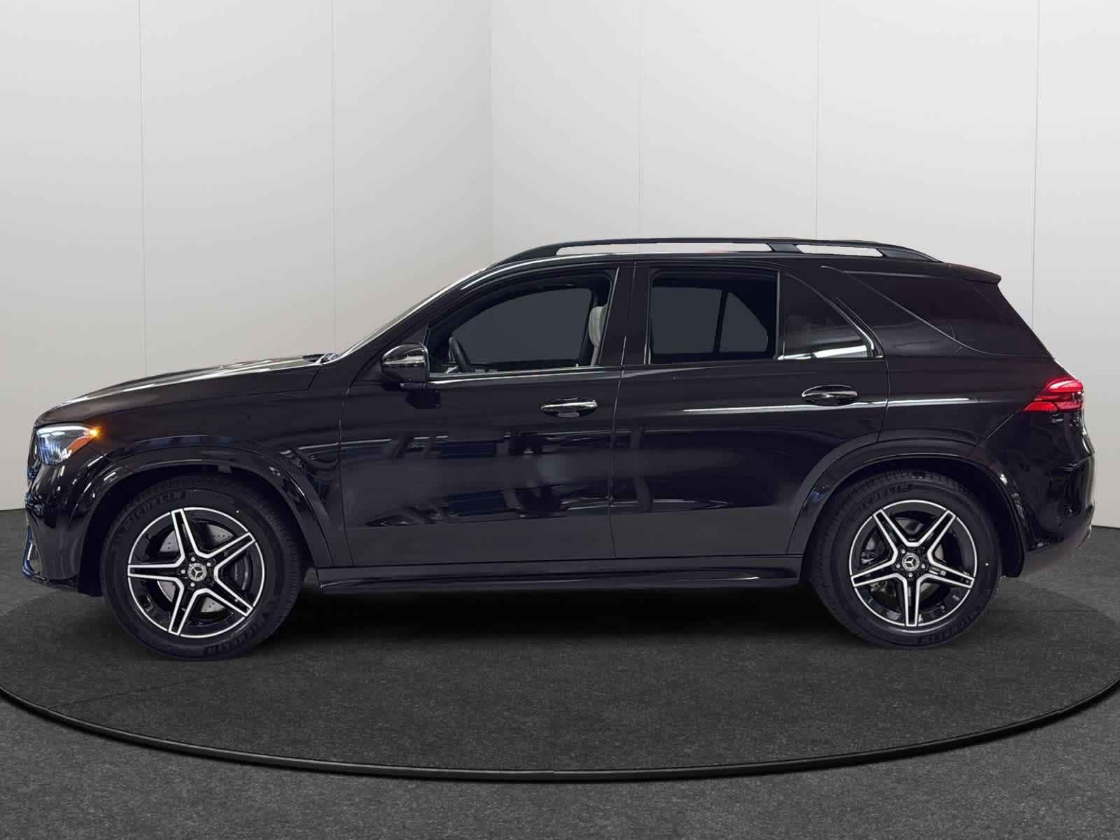 New 2026 Mercedes-Benz GLE 450 4MATIC image 3