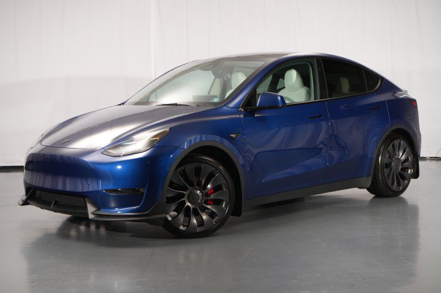 Used 2025 Tesla Model Y Performance AWD/4WD image 1
