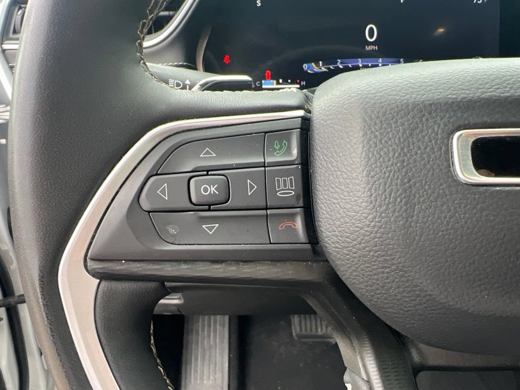 Used 2024 Jeep Grand Cherokee Altitude RWD image 23