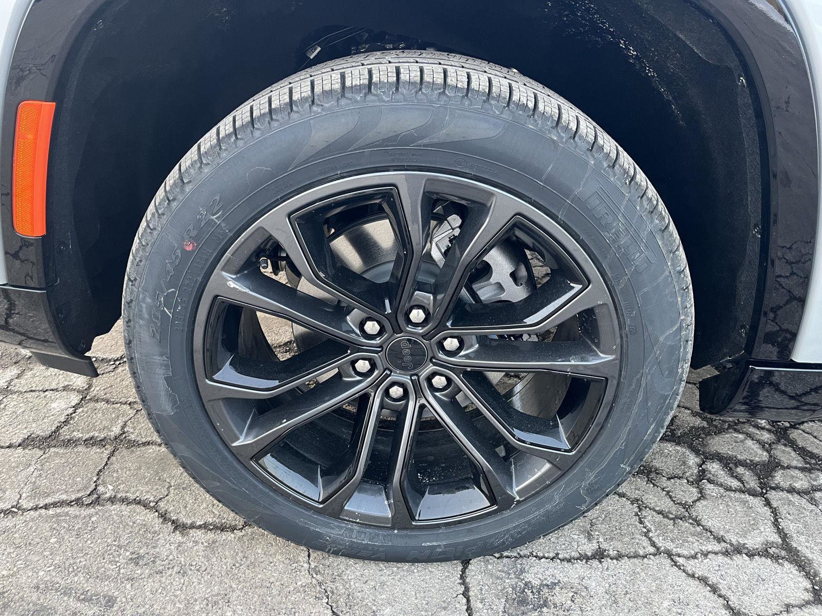 New 2026 Jeep Grand Wagoneer L Summit w/ Premium Group III image 46