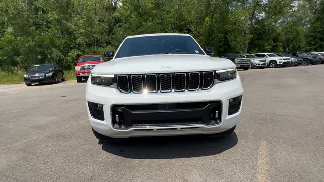 Used 2025 Jeep Grand Cherokee Overland w/ Adv Protech Group III AWD/4WD image 3