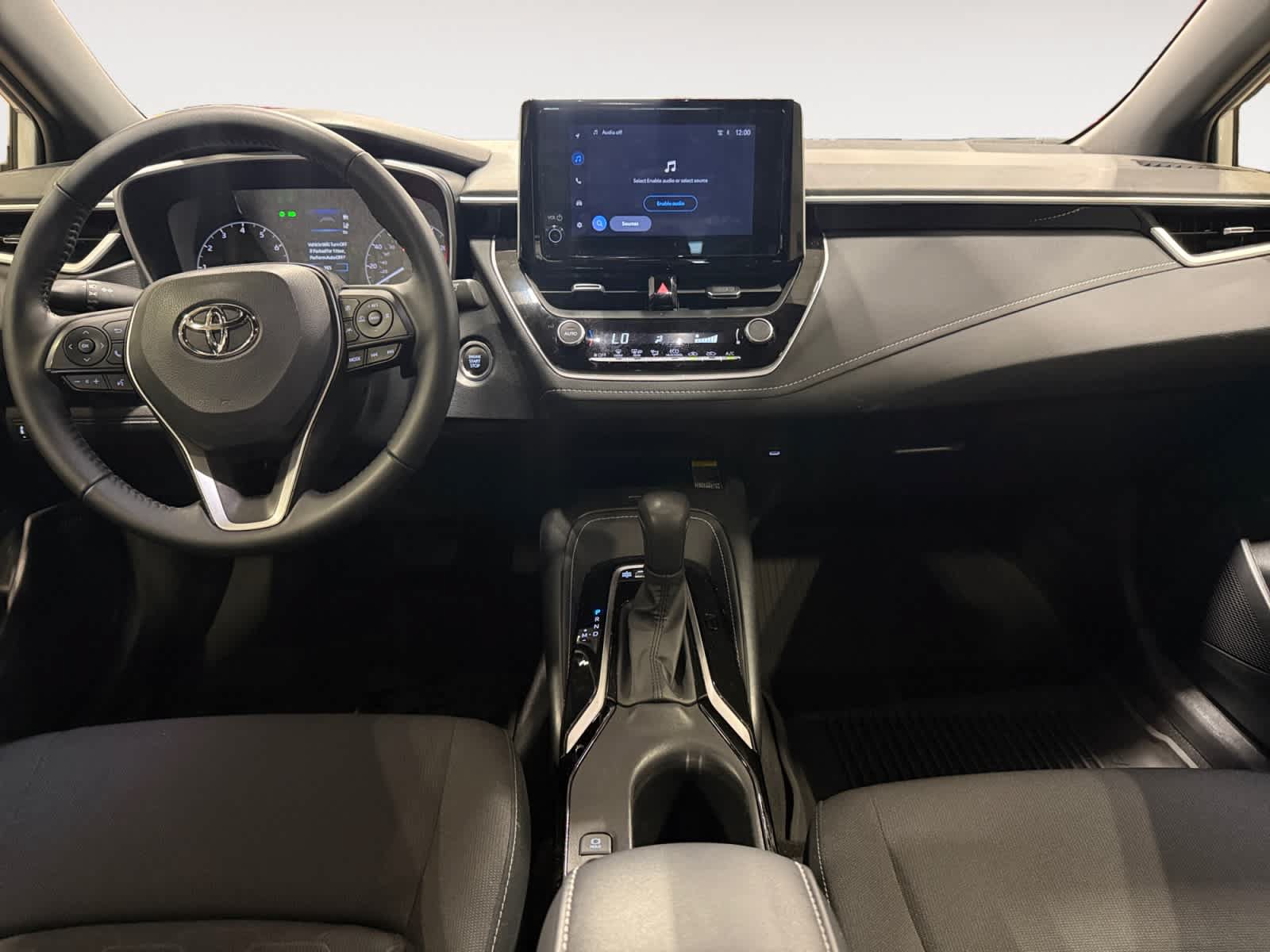 Used 2025 Toyota Corolla SE w/ SE Package FWD image 11