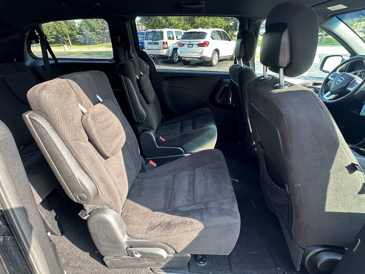 Used 2014 Dodge Grand Caravan SXT w/ Blacktop Package FWD image 22