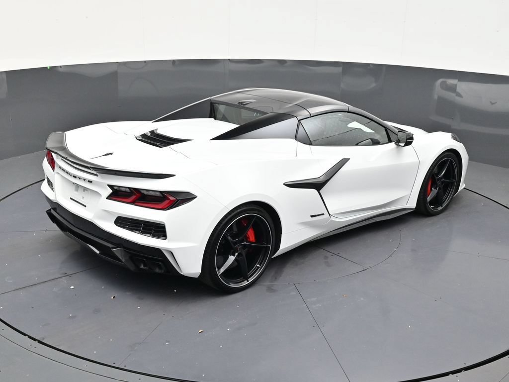Used 2025 Chevrolet Corvette E-Ray AWD/4WD image 16