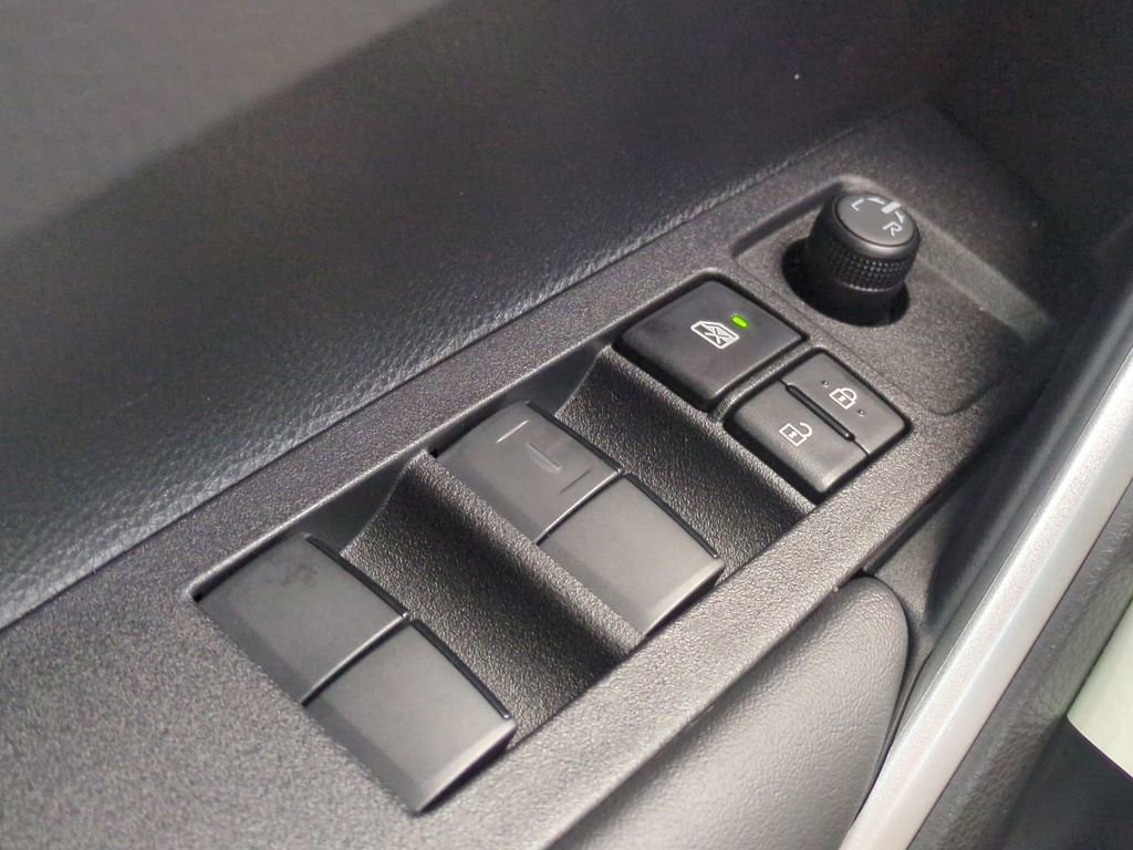 New 2026 Toyota Corolla Cross SE image 22