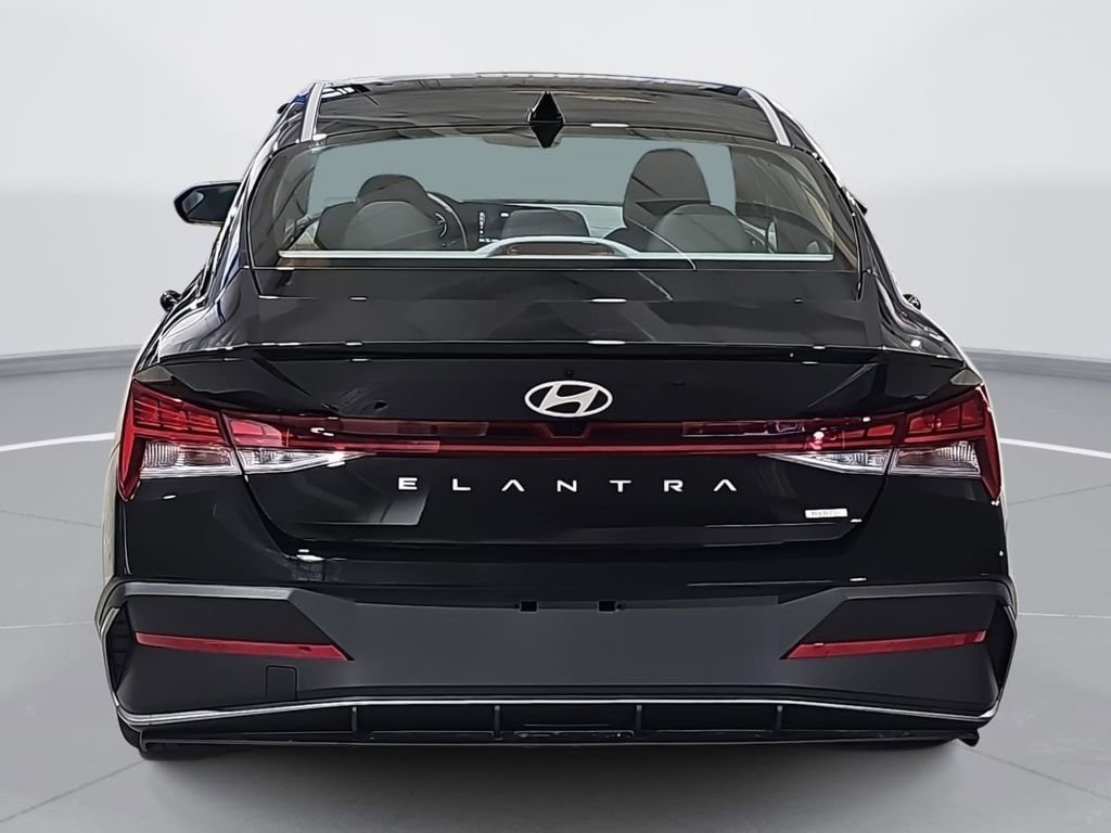 New 2026 Hyundai Elantra Sport image 6