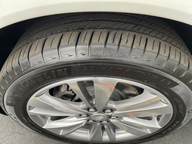 Used 2025 Cadillac XT5 Premium Luxury image 28