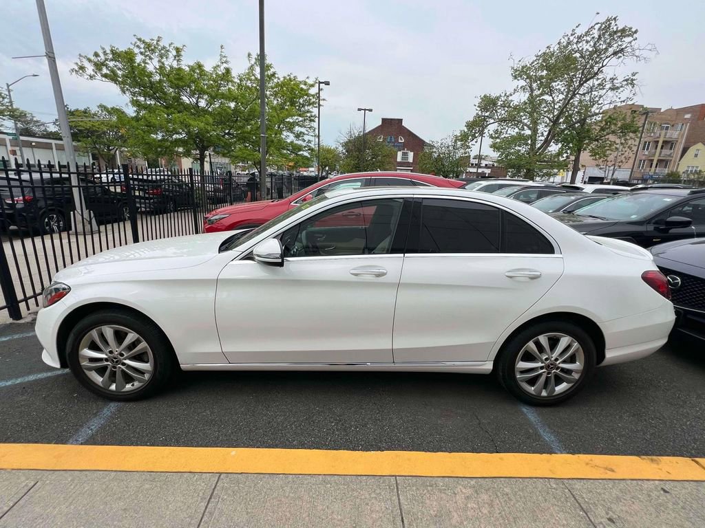 Used 2019 Mercedes-Benz C 300 4MATIC Sedan image 39