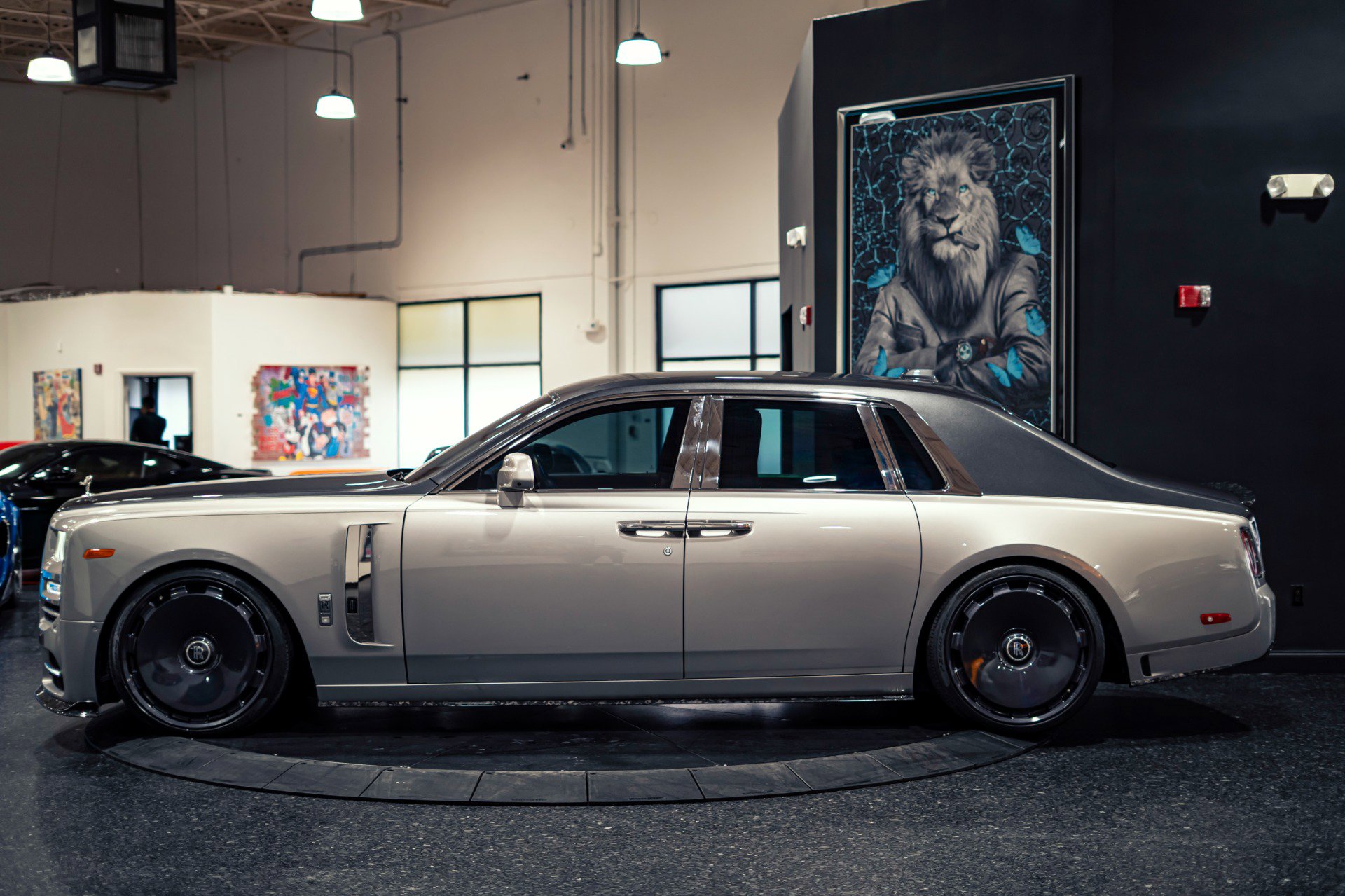 Used 2018 Rolls-Royce Phantom Sedan RWD image 11