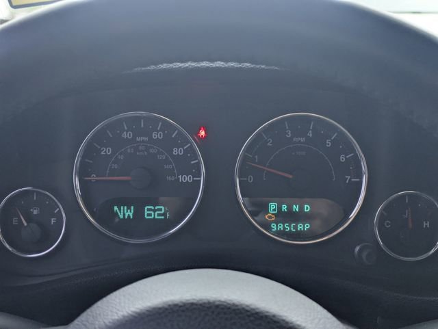 Used 2014 Jeep Wrangler Unlimited Sahara w/ Connectivity Group image 27