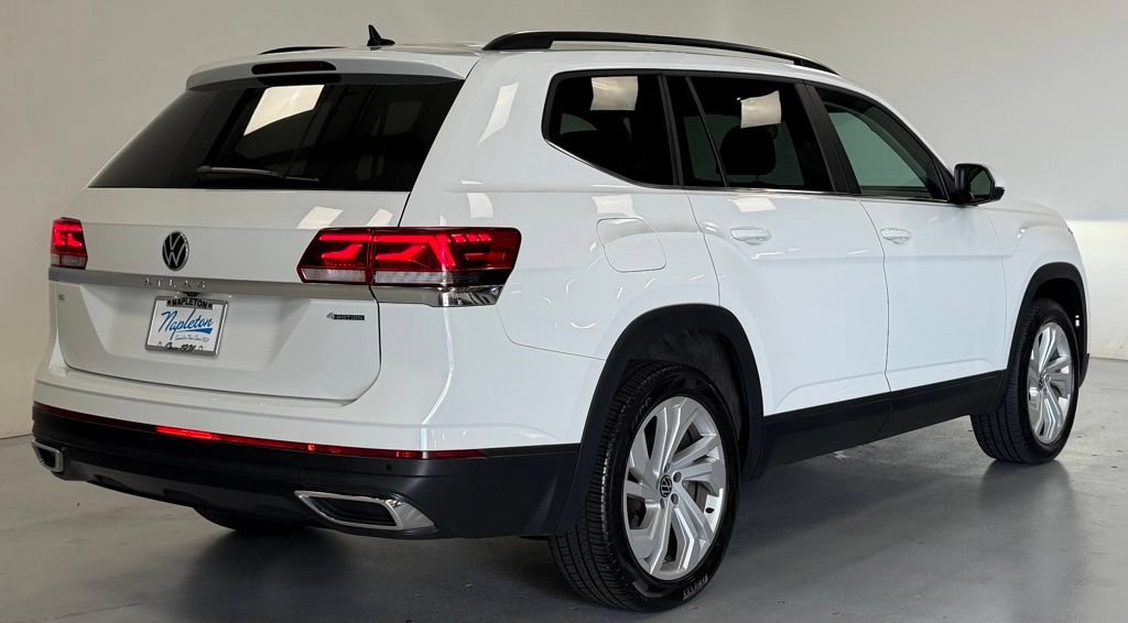 Used 2023 Volkswagen Atlas SE AWD/4WD image 3