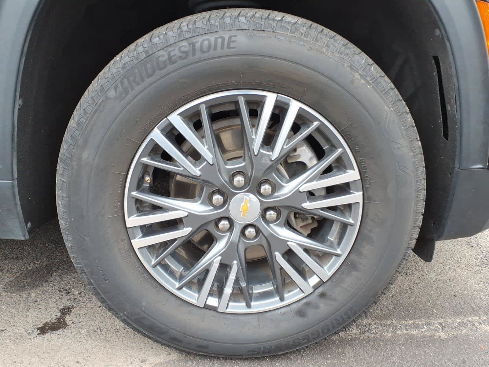 Used 2024 Chevrolet Traverse LT AWD/4WD image 7