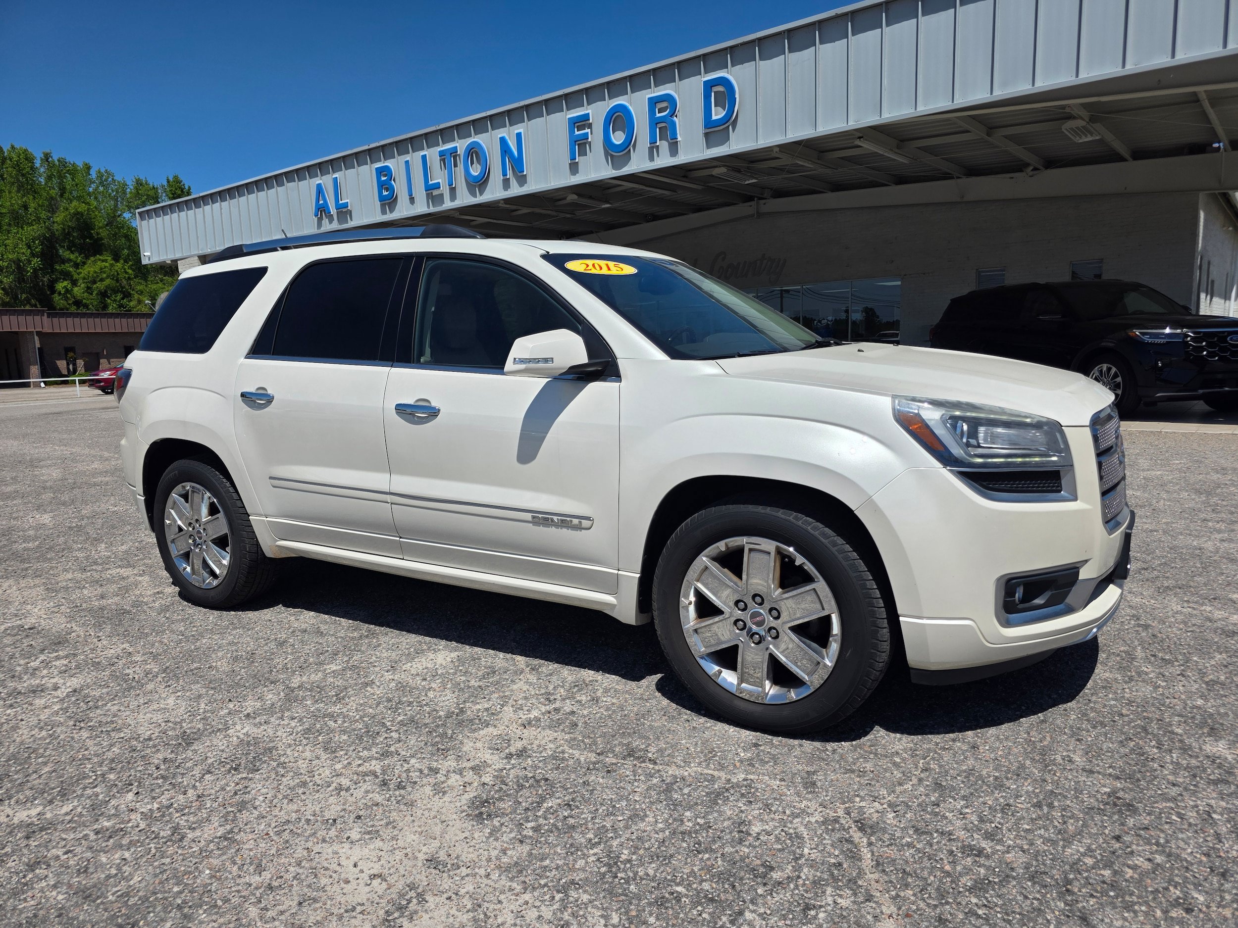 Used 2015 GMC Acadia Denali FWD image 2