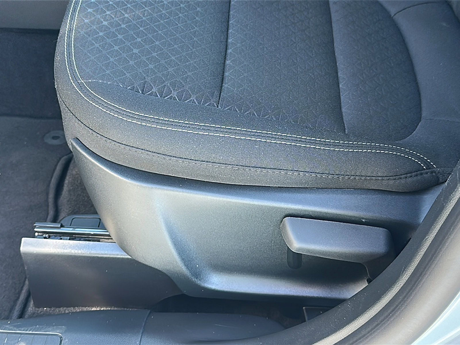 Used 2025 Ford Escape Active image 15