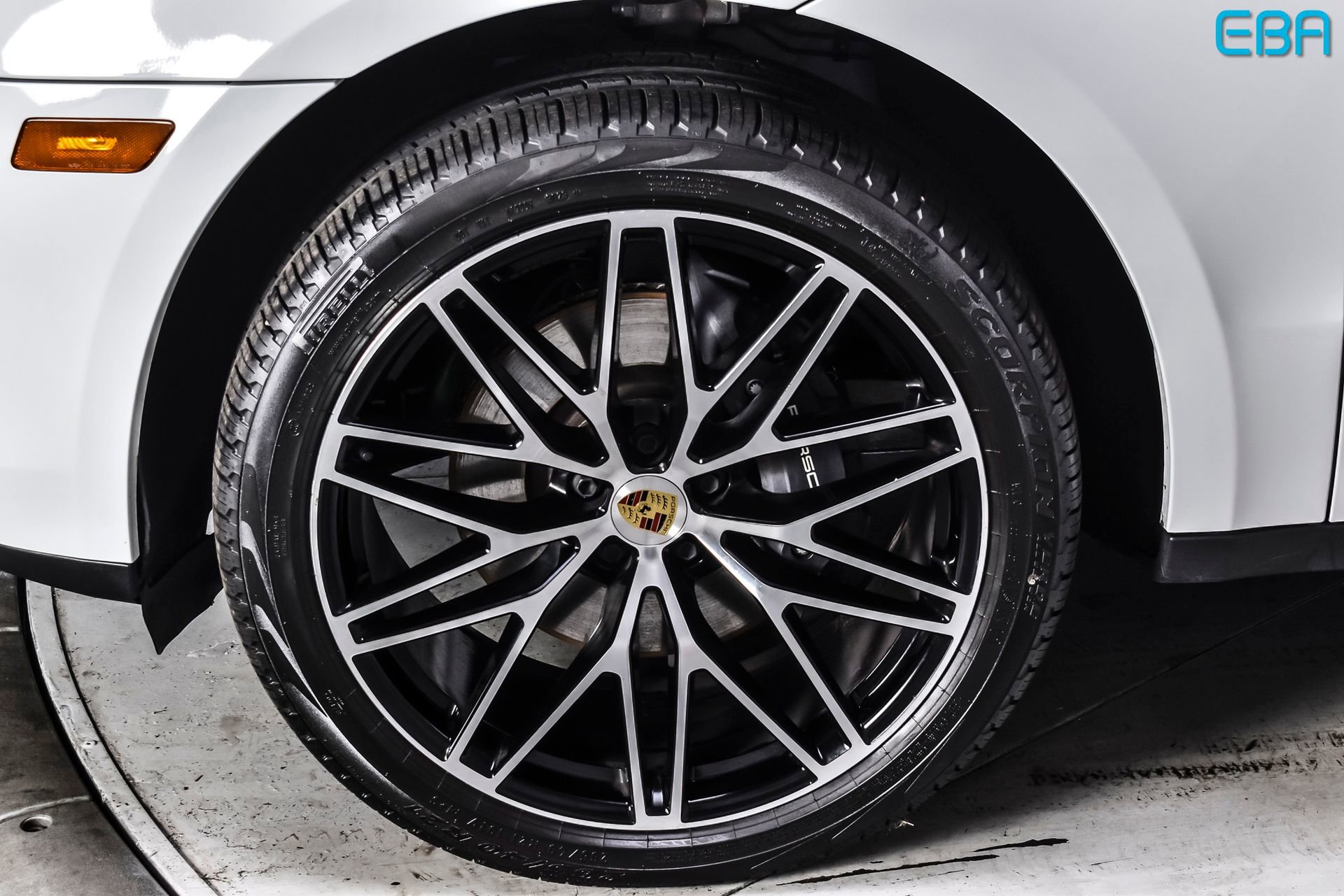 Used 2025 Porsche Macan image 10