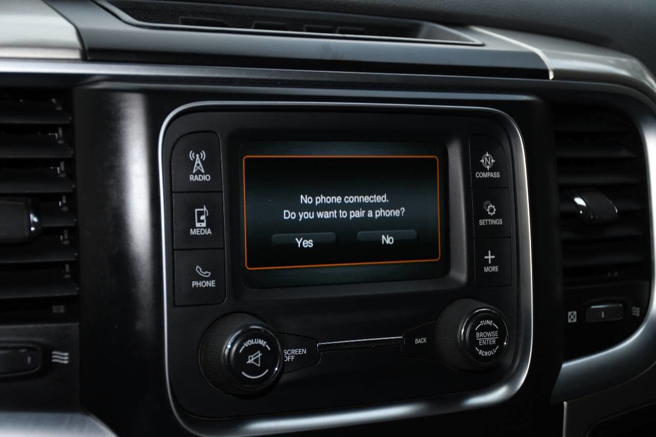 Used 2016 RAM 1500 Classic SLT image 32