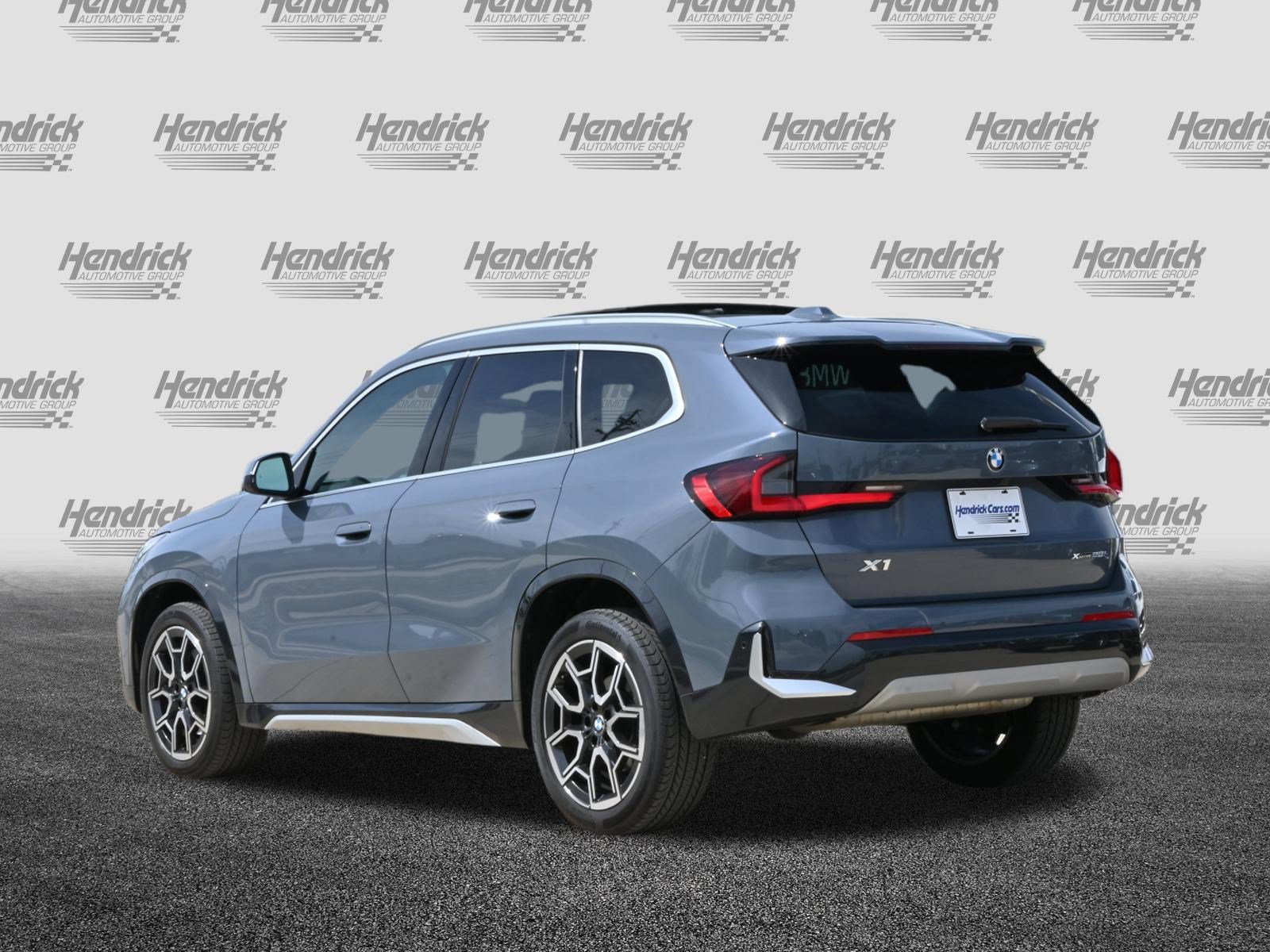 Used 2025 BMW X1 xDrive28i AWD/4WD image 7