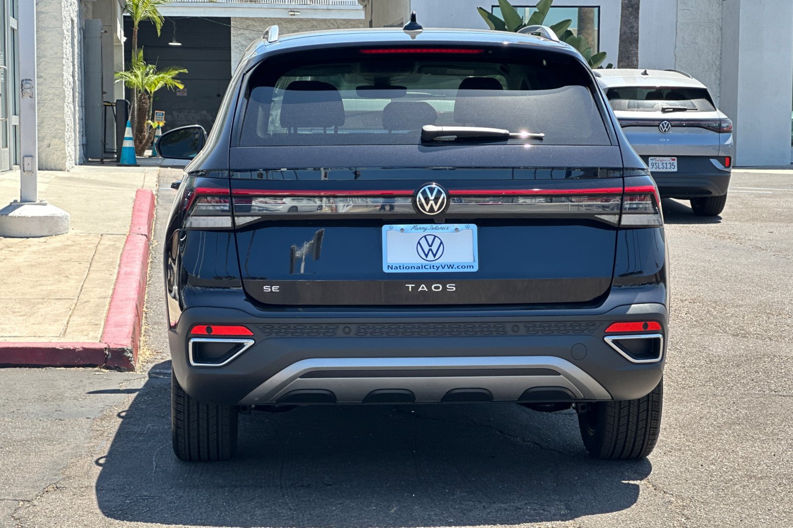 New 2026 Volkswagen Taos SE FWD image 6