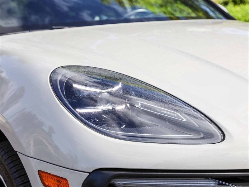 Used 2023 Porsche Macan w/ Premium Package Plus AWD/4WD image 10