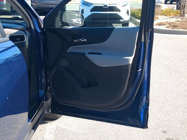 Used 2022 Chevrolet Equinox LS image 40