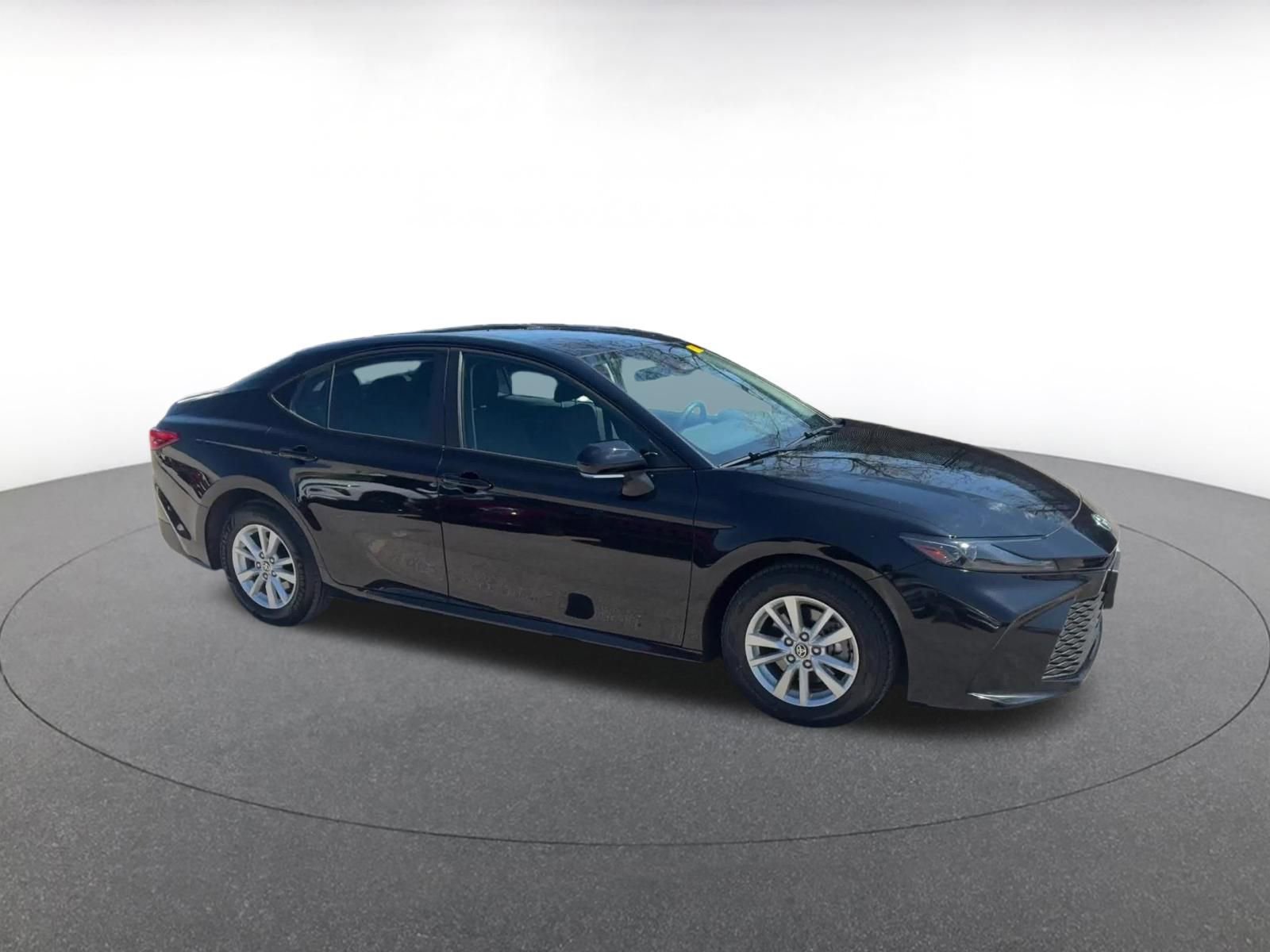 Used 2025 Toyota Camry LE video 2