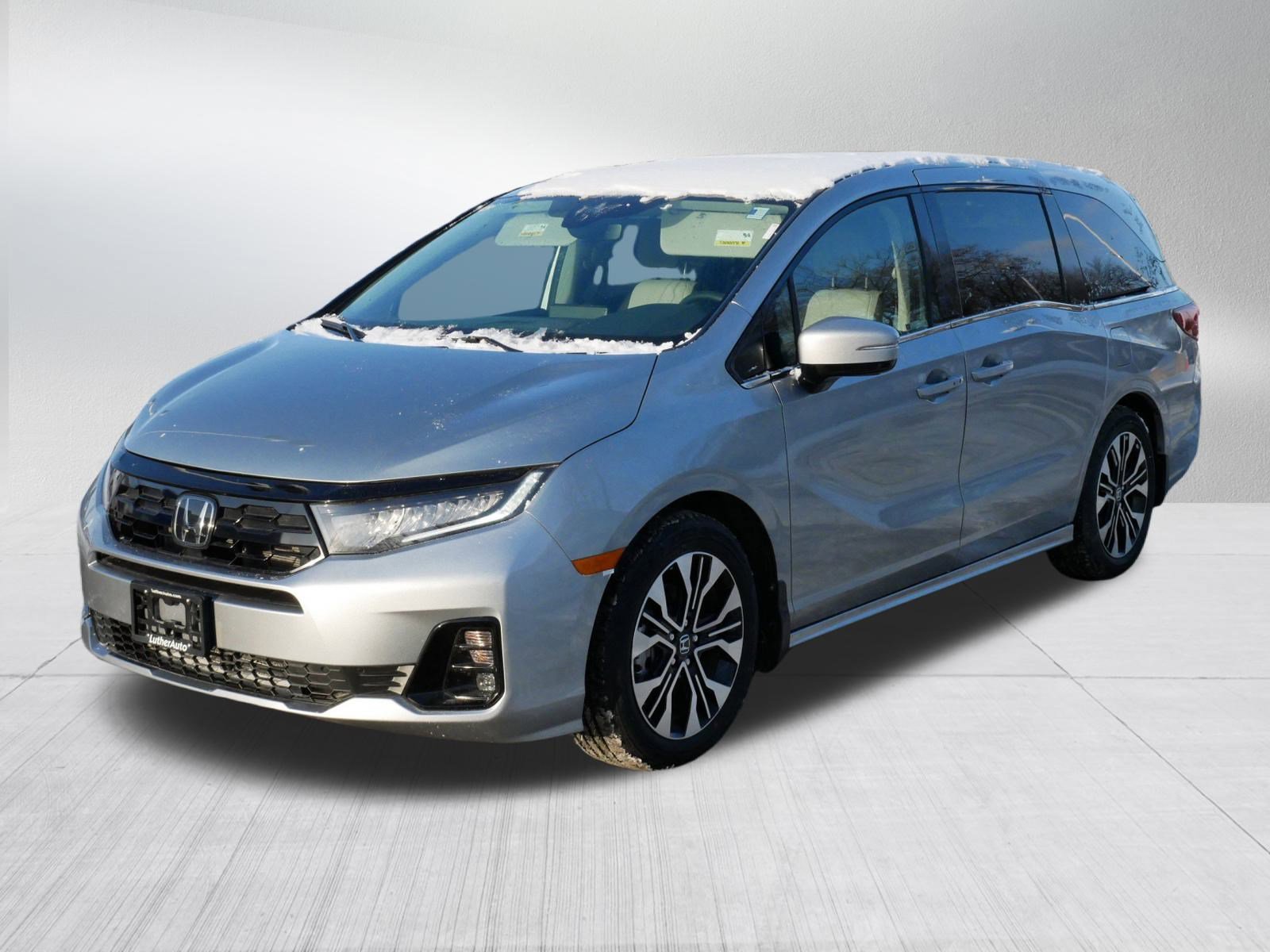 Certified 2026 Honda Odyssey Elite image 3